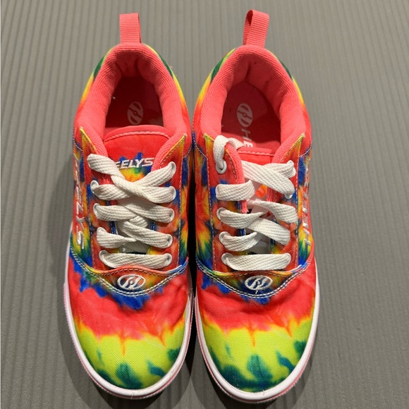 Heelys Tie-Dye Size 3 - Picture 2 of 8